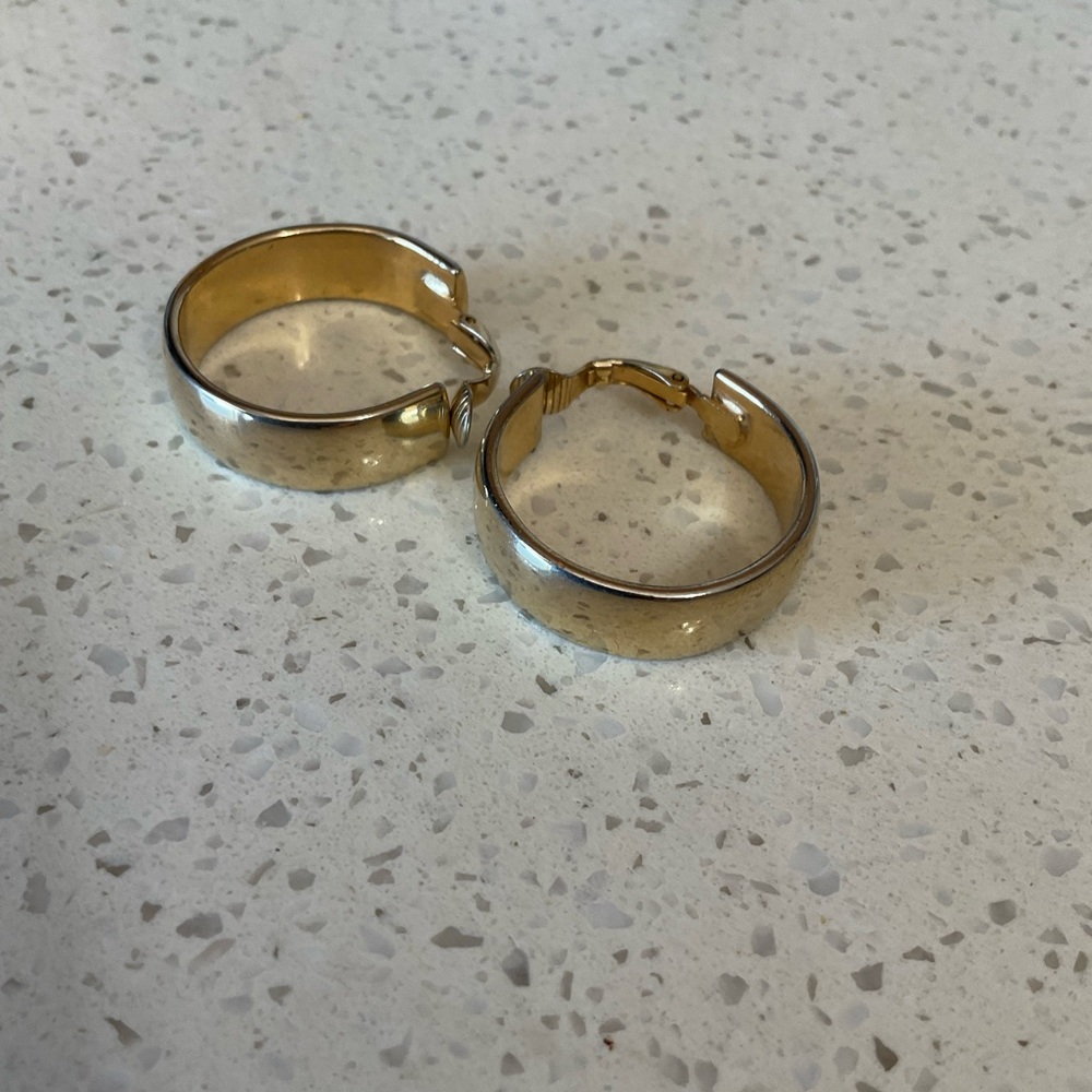 Elegant Gold Tone CLIP ON EARRINGS